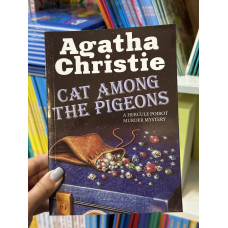 Cat Among the Pigeons Кошка среди голубей - Агата Кристи (мягкий переплет англ язык)